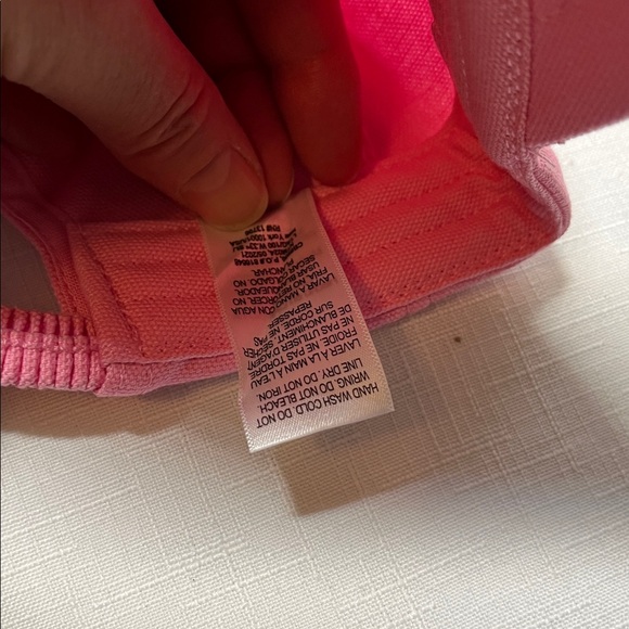 Carhartt Kids Bright Pink Hat. Like new - Picture 5 of 7